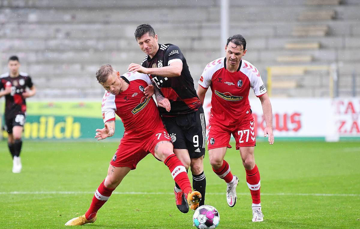 弗赖堡主场取胜，积分追赶对手的简单介绍