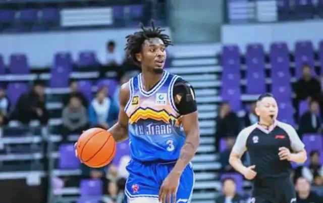 中超劲旅展现实力，压制对手如虎添翼