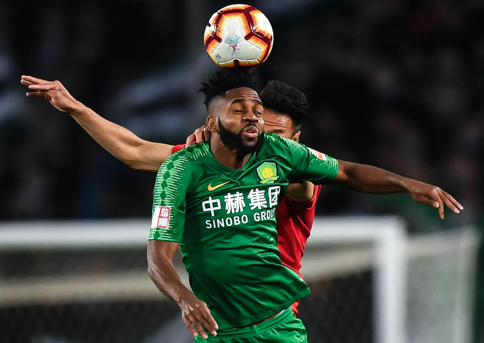 世俱杯冠军-天津泰达惊险险胜河南建业，保持连胜势头