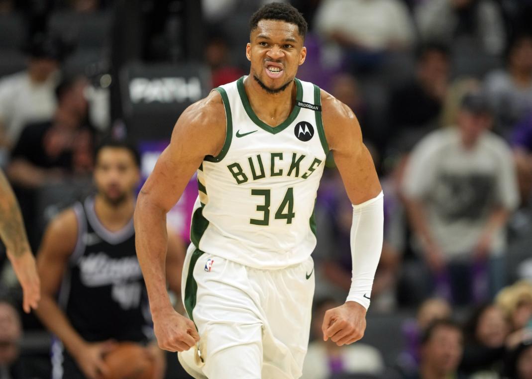 雄鹿队主场大胜，字母哥状态回勇令人瞩目