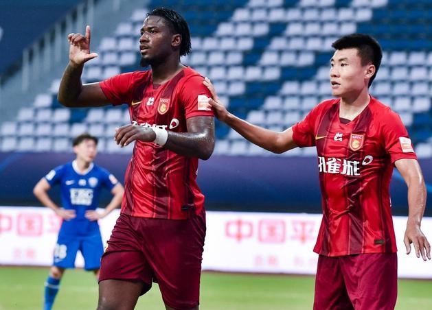 上港主场逆转华夏幸福，豪取三分