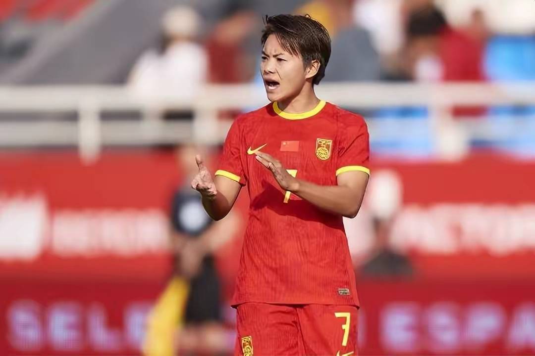 世俱杯奖金-包含球场风云变幻：女足比赛引爆热议的词条