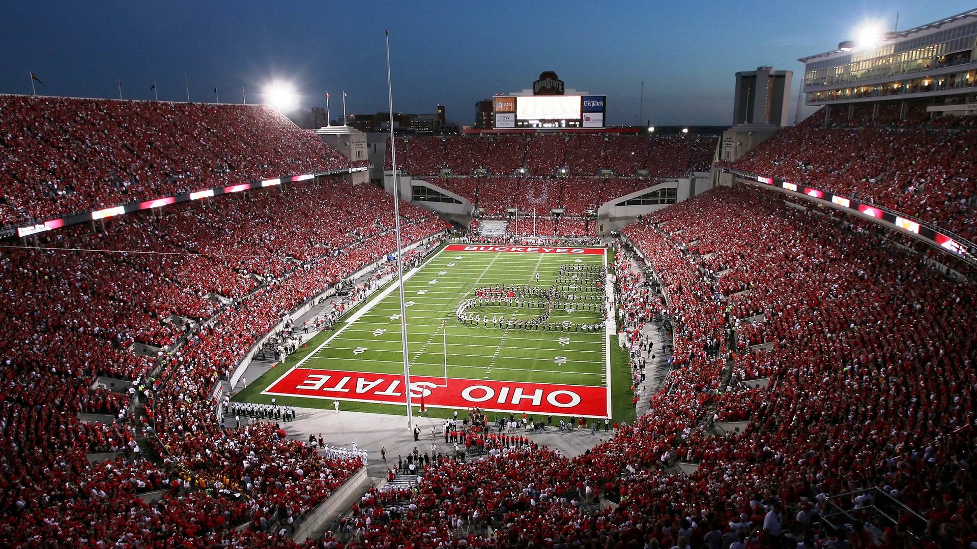 历史一刻！威廉姆斯车队惊天绝杀终结红牛王朝，诺里斯激情点燃银石赛场